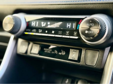 2022 Toyota Rav4 - thumbnail 16