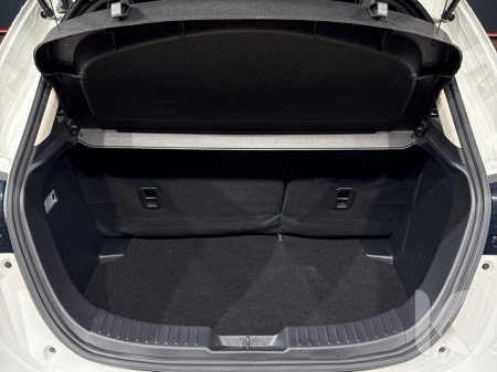 2019 Mazda Demio - thumbnail 11