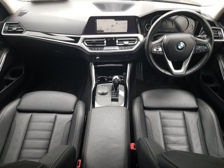 2019 BMW 3 Series 318d Sport €24,995 thumbnail