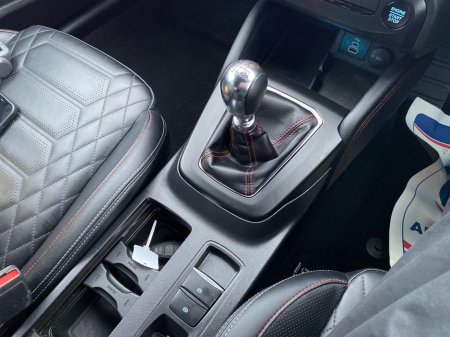 2023 Ford Focus - thumbnail 15