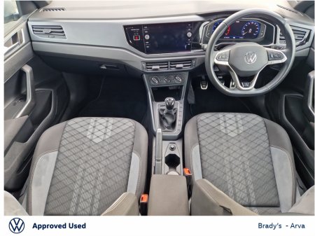 2023 Volkswagen Polo - view 2