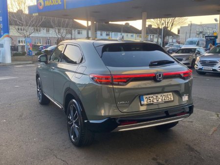 2025 Honda HR-V E HEV Advance €42,995 thumbnail