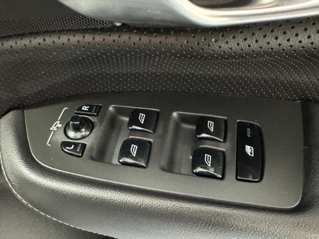 2019 Volvo XC90 R-Design PP AWD 2.0 D5 €43,400 thumbnail