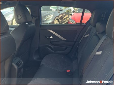 2024 Opel Astra GS 54KWh EV 155PS €25,900 thumbnail