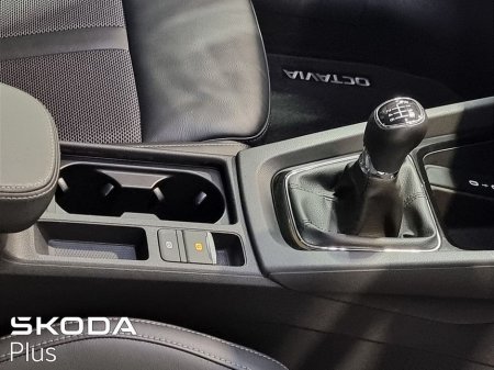 2023 Skoda Octavia - thumbnail 16