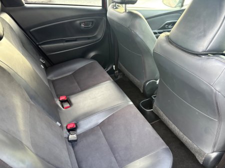 2018 Toyota Vitz  €11,900 thumbnail