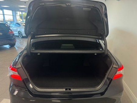 2020 Toyota Camry 2.5 Camry Hybrid €22,495 thumbnail