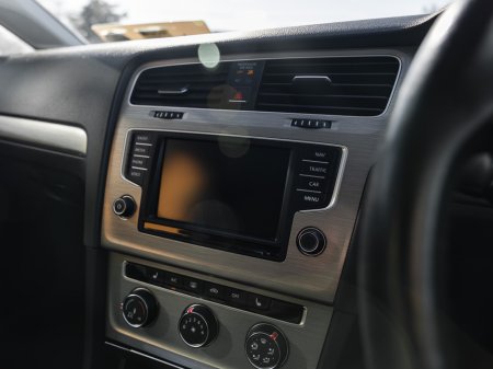 2016 Volkswagen Golf - thumbnail 10