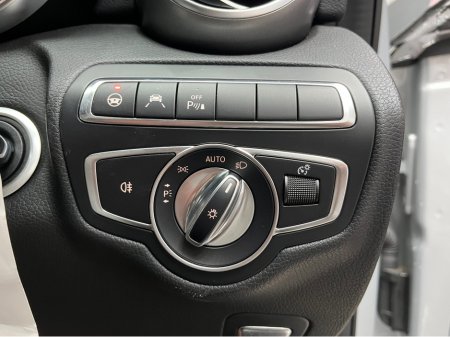 2018 Mercedes-Benz C Class €23950! 2018 MERCEDES-BENZ C220D LAUREUS EDITION 2.2 AUTOMATIC / CRUISE CONTROL / REVERSE CAMERA / ELECTRIC MEMORY & HEATED SEATS / PADDLE SHIFTERS €23,950 thumbnail