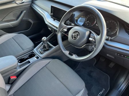 2024 Skoda Octavia OCTAVIA AMB 2.0TDI 115HP €29,750 thumbnail