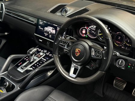 2020 Porsche Cayenne - thumbnail 10