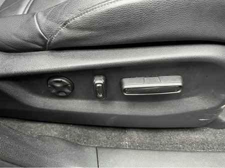 2019 Honda CR-V €27950 2019 HONDA CR-V EX HYBRID MASTERPIECE 2.0 AUTOMATIC / CRUISE CONTROL / REVERSE CAMERA / ELECTRIC MEMORY & HEATED SEATS / PANORAMIC SUNROOF AND MORE €27,950 thumbnail