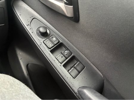 2016 Mazda Demio - thumbnail 11