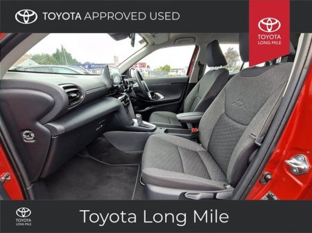 2023 Toyota Yaris Cross - thumbnail 6