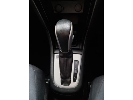 2012 Suzuki Swift - thumbnail 14