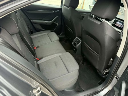 2024 Skoda Octavia - thumbnail 9