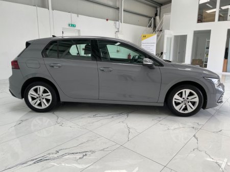 2023 Volkswagen Golf - thumbnail 2