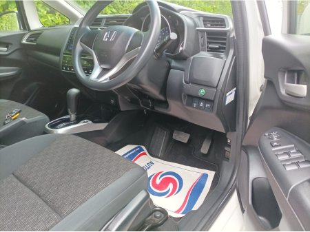 2016 Honda Jazz 1.3 PETROL AUTOMATIC ONLY 52,590kms HI SPEC CLIMATE CONTROL AIR CON TOUCH SCREEN MULTIMEDIA SYSTEM WITH ANDROID AUTO & APPLE CAR PLAY FACTORY IMMOBILISER KEYLESS ENTRY €12,395