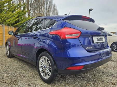 2017 Ford Focus - thumbnail 7