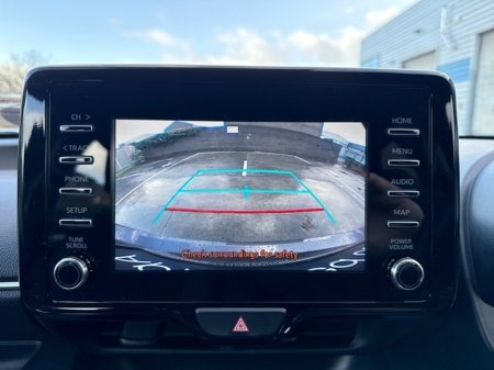 2023 Toyota Yaris HYBRID LUNA // REAR CAMERA // TOYOTA SAFETY SENSE // BLUETOOTH // AIR CON // FULL WARRANTY €23,945 thumbnail