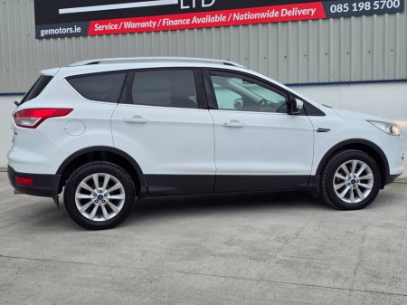 2016 Ford Kuga - thumbnail 4