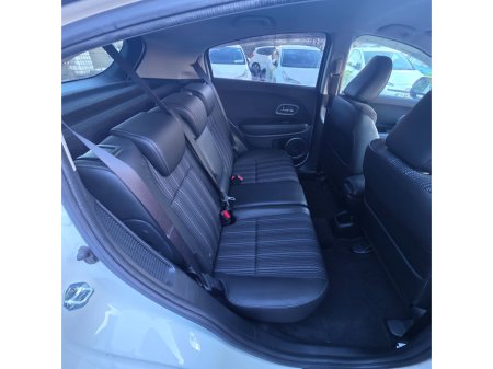 2017 Honda Vezel  €16,950 thumbnail