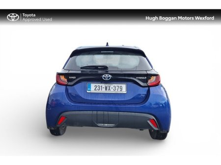 2023 Toyota Yaris HYBRID LUNA, VERY LOW MILEAGE! €23,995 thumbnail