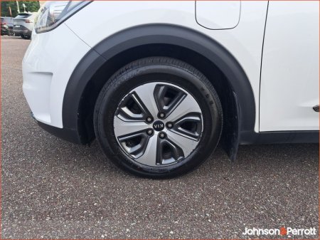 2019 Kia Niro 1.6 GDI PLUG-IN HYBRID €18,900 thumbnail