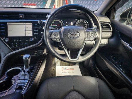 2020 Toyota Camry - thumbnail 25