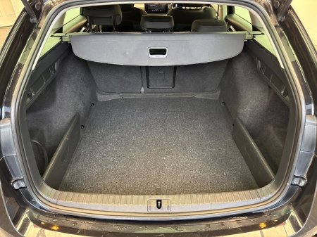 2023 Skoda Octavia - thumbnail 9