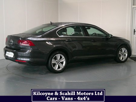 2021 Volkswagen Passat SE NAV TDI S-A DSG thumbnail