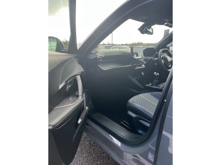 2025 Peugeot 2008 1.2 Puretech 100bhp Allure thumbnail