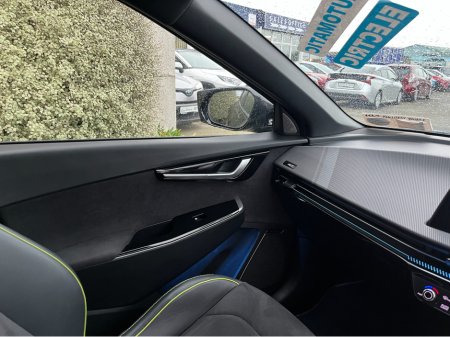 2025 Kia EV6 GT ELECTRIC //575BHP//MASSIVE SPEC//RARE//360 PARKING CAMERAS//MERIDIAN SOUND//HALF LEATHER HEATED BUCKET SEATS// €53,950 thumbnail
