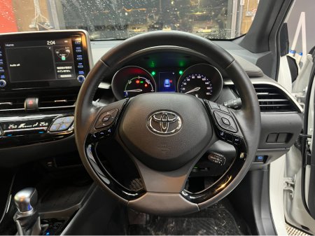 2020 Toyota C-HR €21950 2020 TOYOTA C-HR G 1.8 AUTOMATIC / REVERSE CAMERA / HEATED SEATS / CRUISE CONTROL €21,950 thumbnail