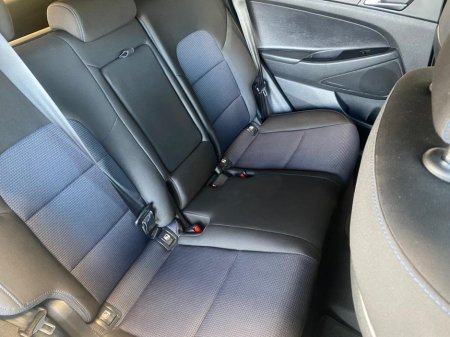 2017 Hyundai Tucson 1.7 SE NAV BLD 116PS 5DR €12,950 thumbnail