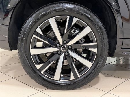 2025 Volvo XC90 - thumbnail 15