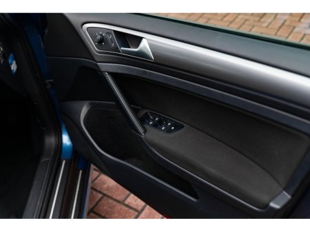 2016 Volkswagen Golf - thumbnail 18