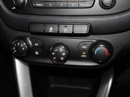 2016 Kia Ceed - thumbnail 18