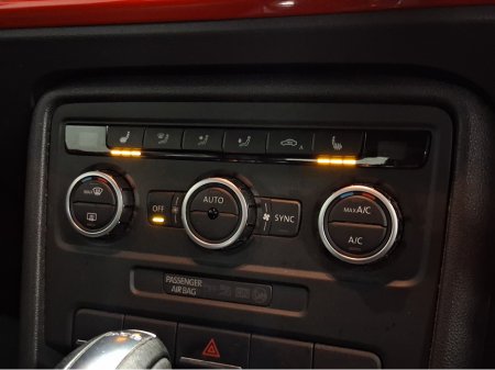 2012 Volkswagen Beetle **AUTOMATIC** €8,995 thumbnail