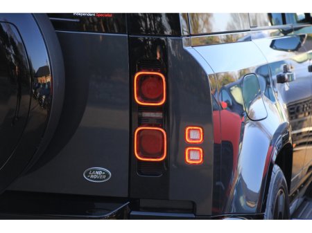 2022 Land Rover Defender - thumbnail 12