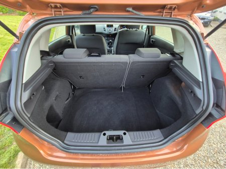 2013 Ford Fiesta - thumbnail 5