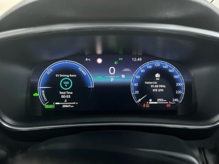 2024 Toyota Corolla LUNA SALOON Hybrid €28,950 thumbnail