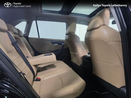 2022 Toyota Rav4 RAV4 HYBRID PLATINUM €39,956 thumbnail