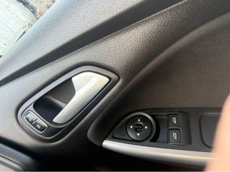 2017 Ford Focus 1.0 ECOBOOST ZETEC 125PS 5DR T €10,950 thumbnail