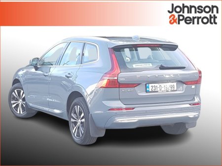 2023 Volvo XC60 T6 Recharge PHEV 350hp AT8 Core €49,900 thumbnail