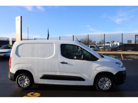 2021 Citroen Berlingo  €13,500 thumbnail