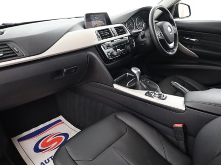 2016 BMW 3 Series - thumbnail 17