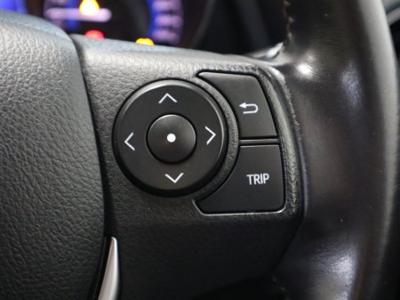 2016 Toyota Auris *105* 1.8 HYBRID LUNA 4DR AUTO €12,900 thumbnail