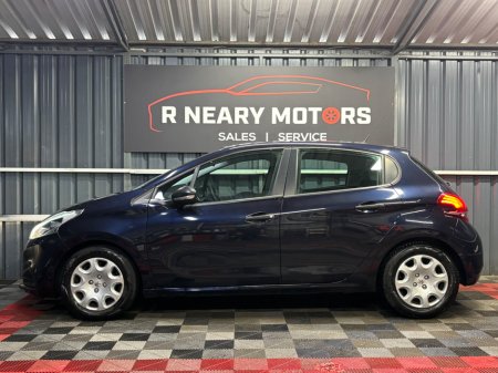 2016 Peugeot 208 - thumbnail 4