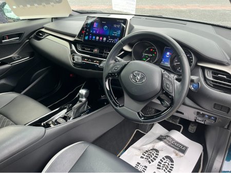2019 Toyota C-HR 1.8 HYBRID AUTO LOW KM HIGH SPEC €20,950 thumbnail